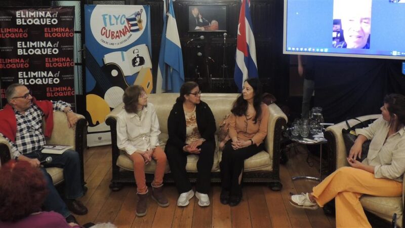 Feria cubana presenta libro sobre dictadura en Argentina