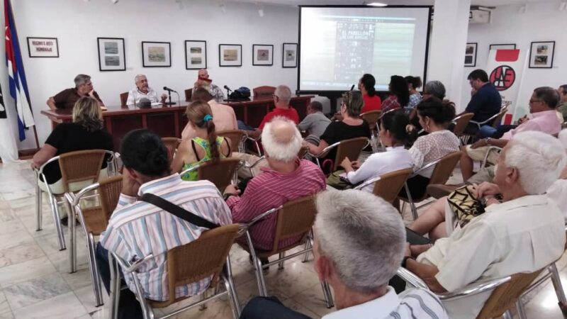Espacio Letra digital presenta títulos del poeta y editor Norberto Codina en la Uneac