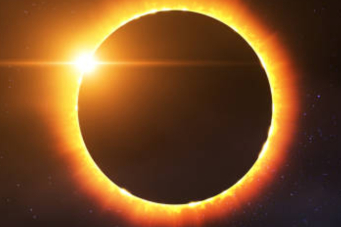 Alertan sobre riesgos de observar eclipse sin protección