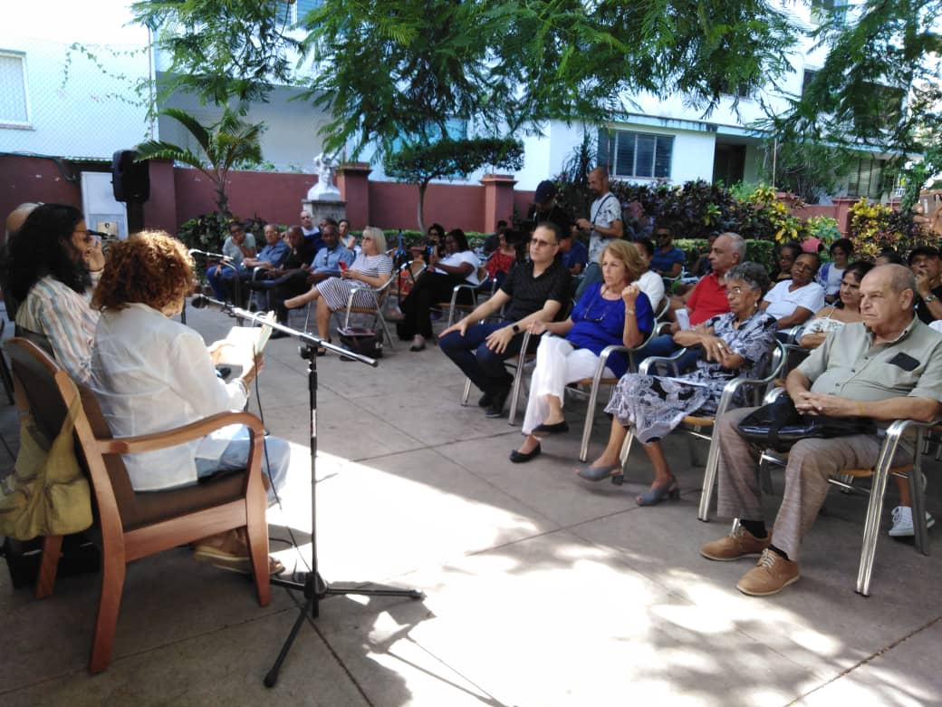 Escritores y artistas cubanos reclaman la paz y el cese del genocidio contra el pueblo palestino