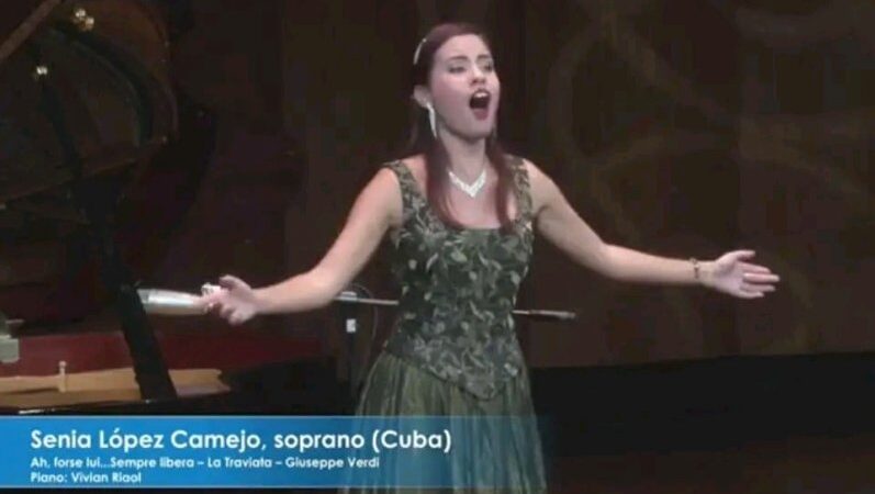 Soprano holguinera gana premio en concurso latinoamericano de canto lírico 