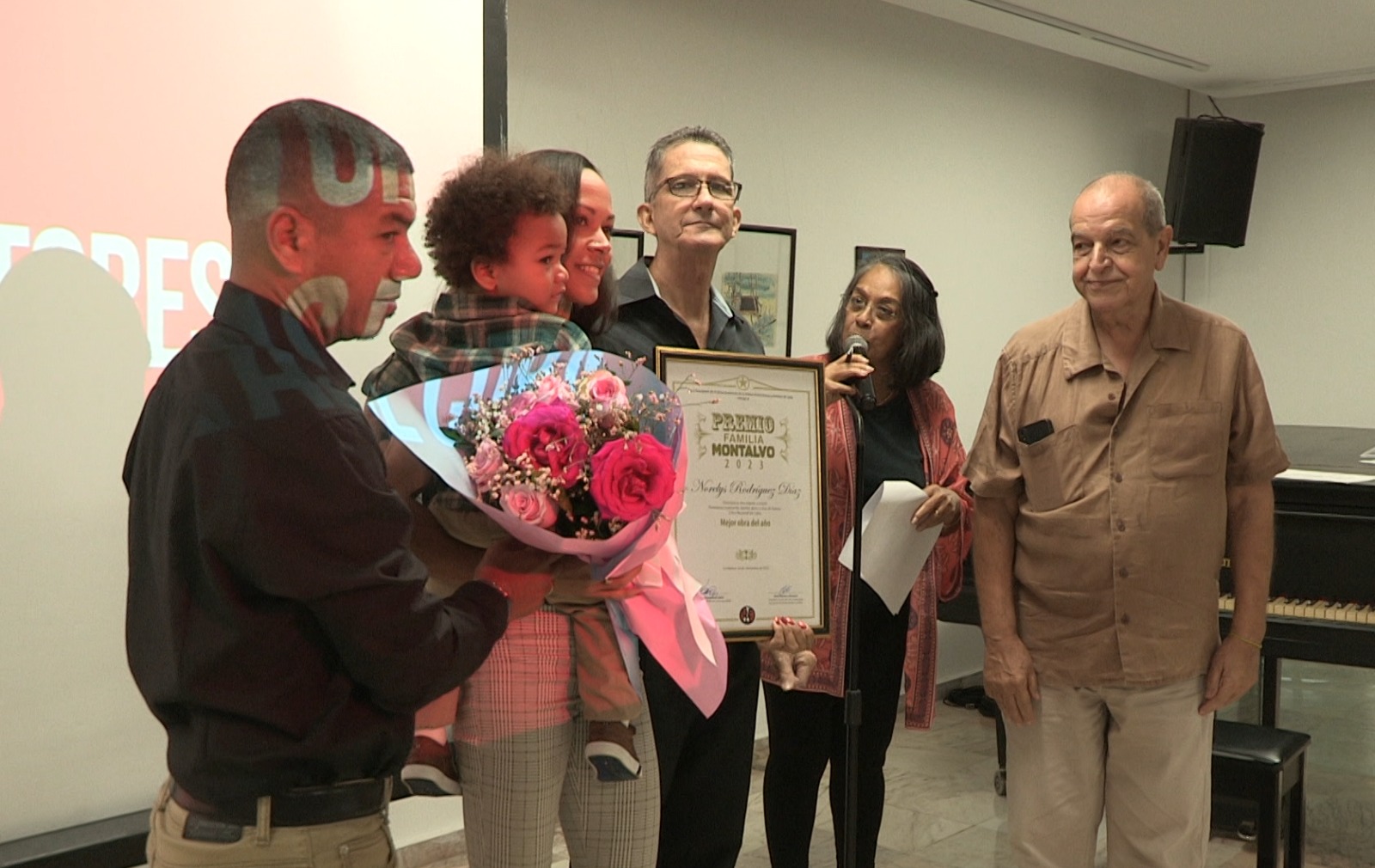 Entregan los premios circenses Turán y Familia Montalvo 2023