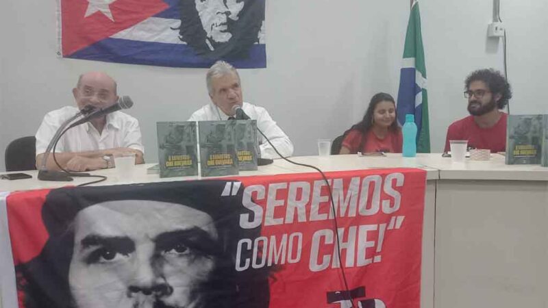 Presentan en universidad brasileña libro El Ministro Che Guevara