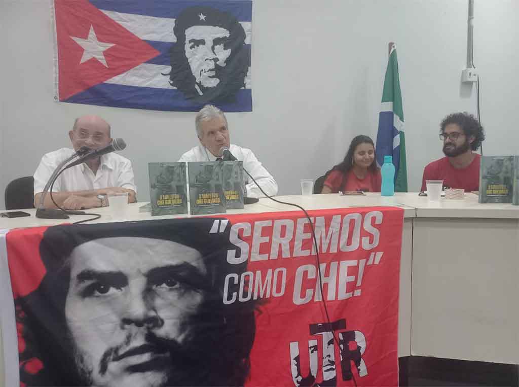 Presentan en universidad brasileña libro El Ministro Che Guevara