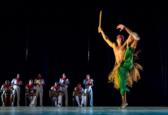 Arte folklórico como expresión de danza en festival Cuba va conmigo