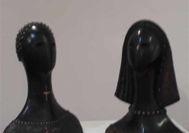 Inaugura exposición personal artista cubano de la plástica Roberto Diago