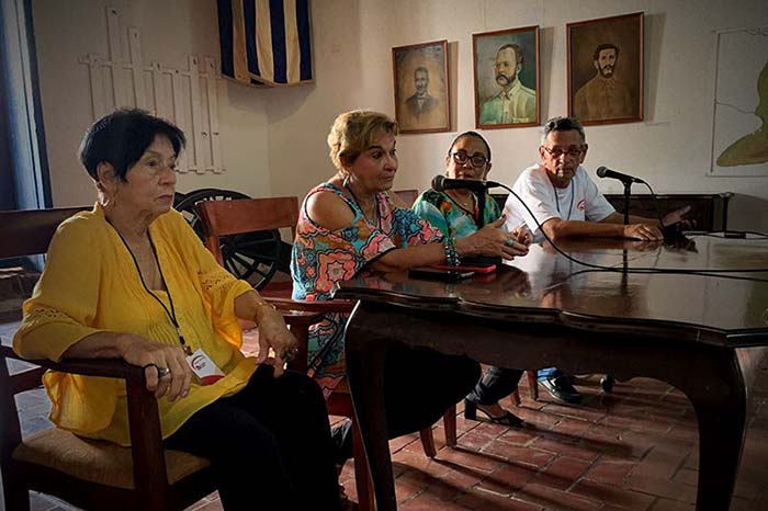 La Radio Cubana de intercambio en Holguín