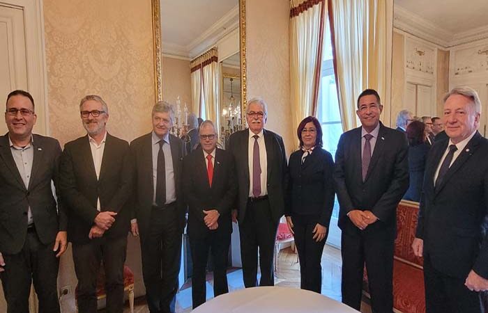 Recibió grupo parlamentario francés a diputados cubanos
