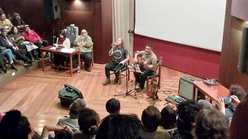 Homenaje a Silvio Rodríguez en evento internacional Poesía en Paralelo Cero