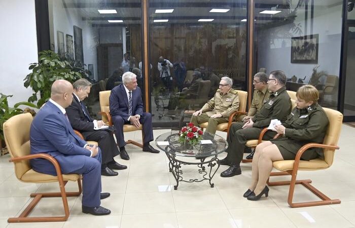 Recibió Raúl al Ministro del Interior de Rusia