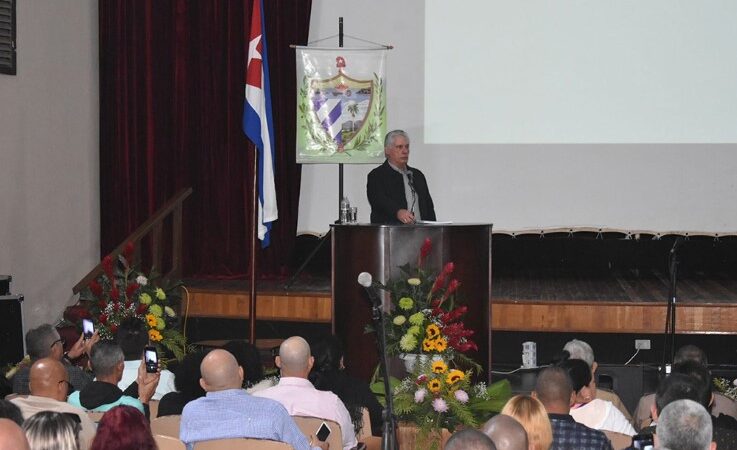 Destacó Díaz-Canel perspectiva revolucionaria de beneficiar al pueblo