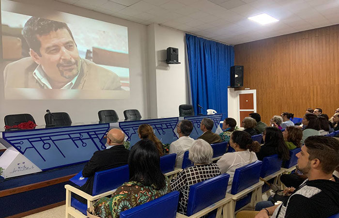 Dedican aniversario de enciclopedia Ecured a Iroel Sánchez