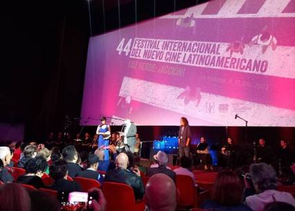 Entregan premios Coral en la clausura del 44º Festival Internacional del Nuevo Cine Latinoamericano