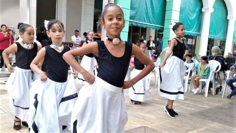 El humano derecho de todos los cubanos a la cultura