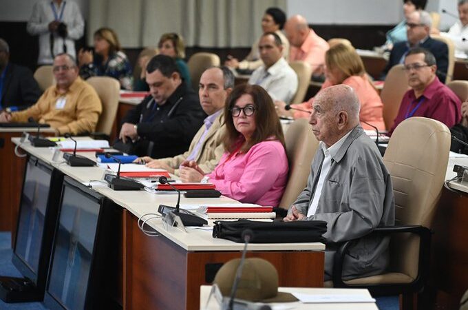 Desafíos socioeconómicos centran pleno de Partido Comunista de Cuba