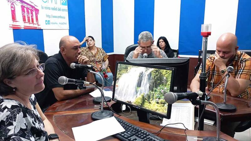 Felicita presidente de Cuba a programa radial Alta Tensión