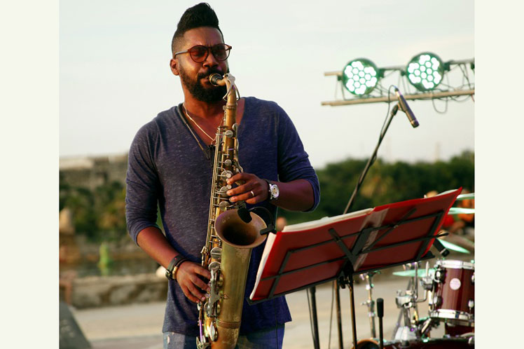 Homenaje de Michel Herrera a Bola de Nieve en el Jazz Plaza 2024