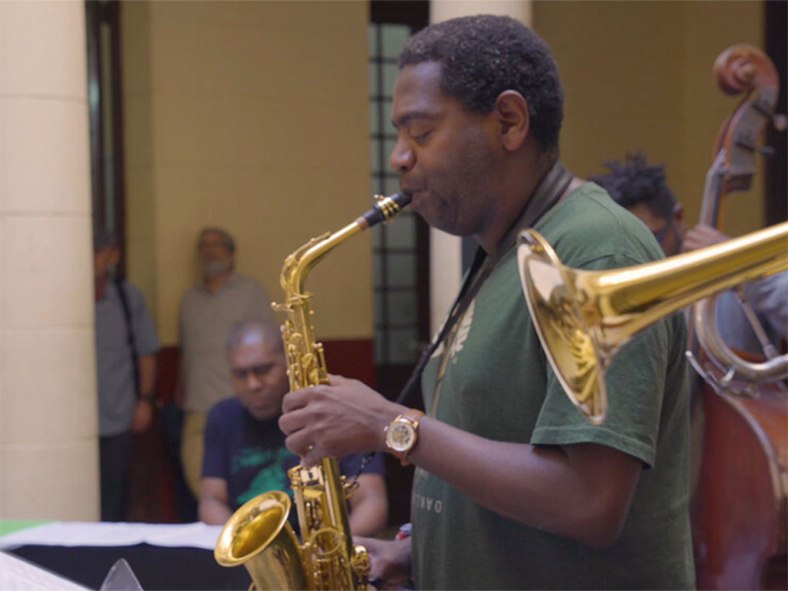 Orgulloso saxofonista Yosvany Terry por tocar para el público cubano