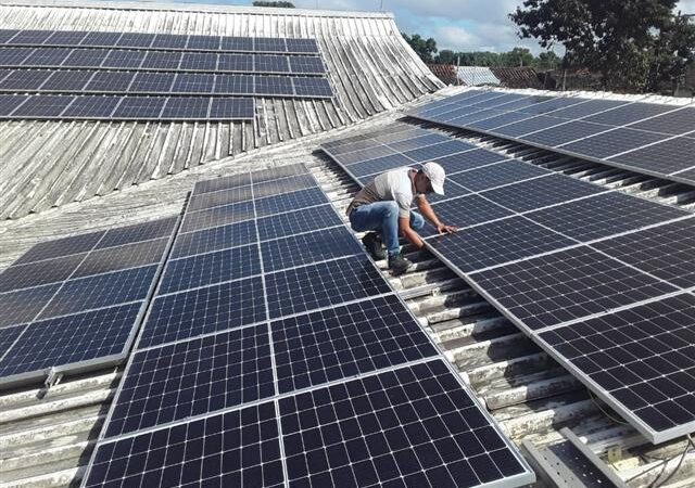 Sociedad Económica Amigos del País propone panel sobre energía renovable en Cuba