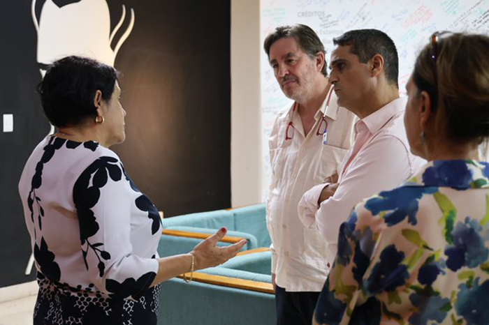 Reciben académicos del Minrex al presidente del Instituto Cervantes