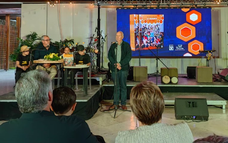 Asiste Díaz-Canel a presentación de libro sobre La Colmenita