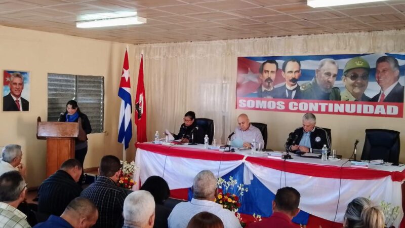 Chequea gobierno cubano empresas deficientes en provincia de Granma