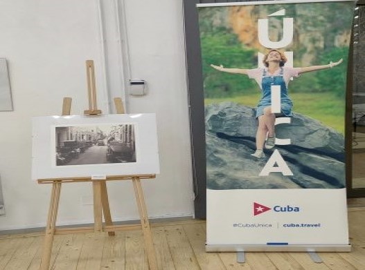 Inauguran exposición fotográfica Havana en Rumanía