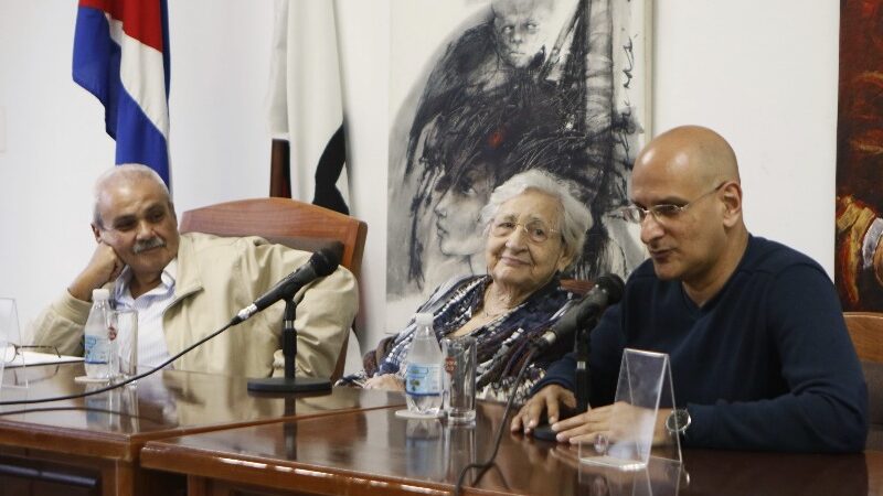 Desde las letras y el pensamiento construyen identidad