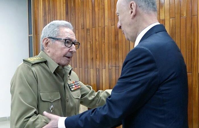 Recibió Raúl al Secretario del Consejo de Seguridad de la Federación de Rusia