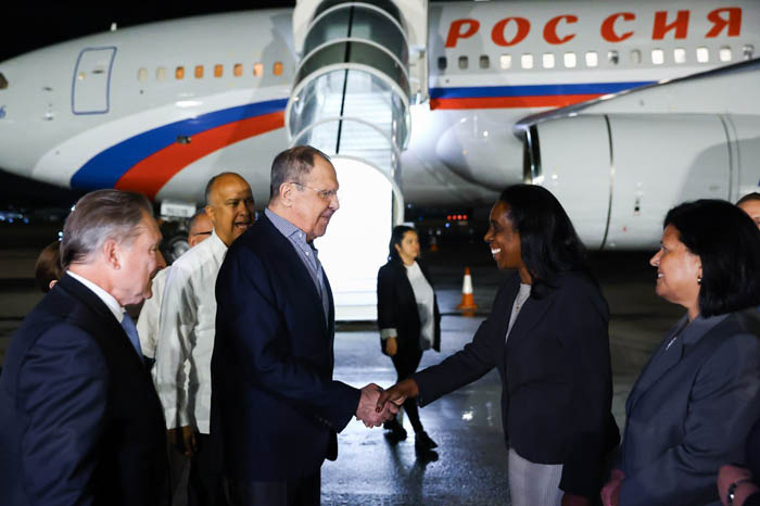 Ya está en Cuba el Canciller ruso Serguéi Lavrov