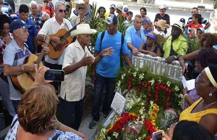 Tributo popular a Benny Moré en Santa Isabel de las Lajas