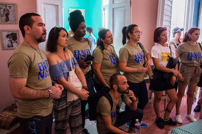 Jóvenes artistas cubanos más cerca de los hermanos Saíz