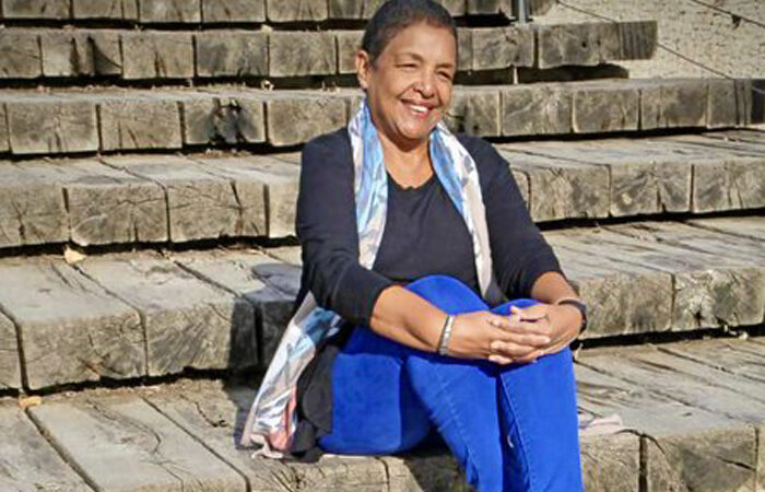 Felicita Presidente cubano a trovadora Marta Campos