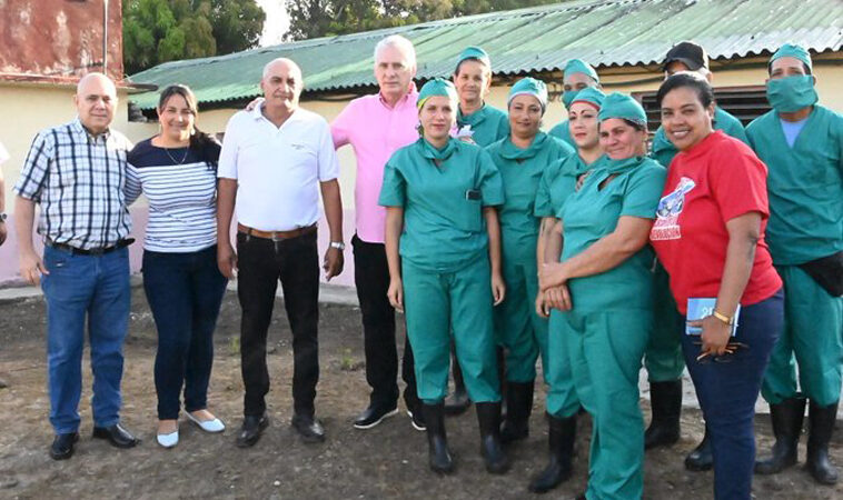 Evalúa Díaz-Canel prioridades de trabajo en municipio de Granma