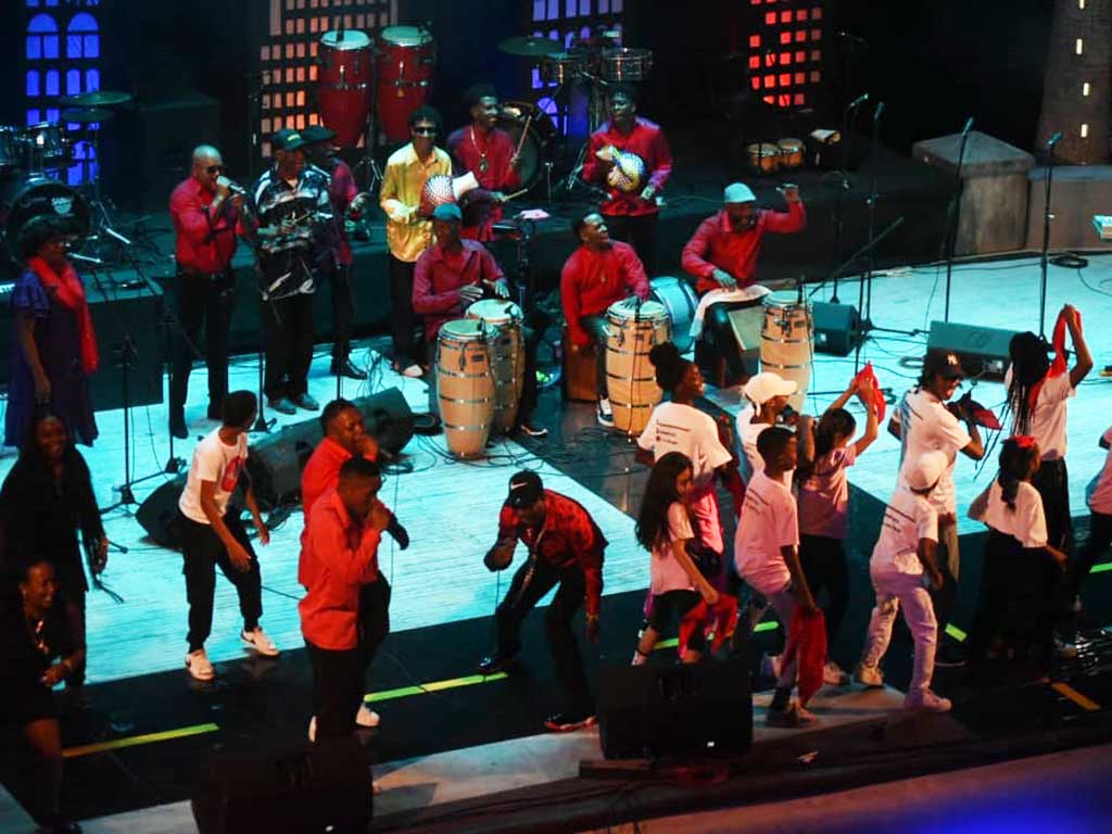 Noche de gala por la rumba en Cuba