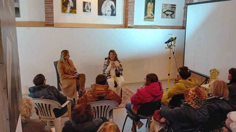 Homenaje a la mujer cubana en Italia