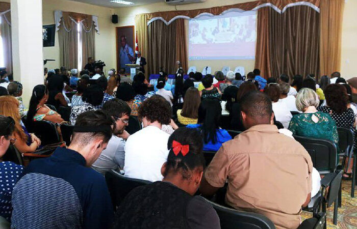 Sesiona en Camagüey XXVI Simposio de Guáimaro a Playita 2024