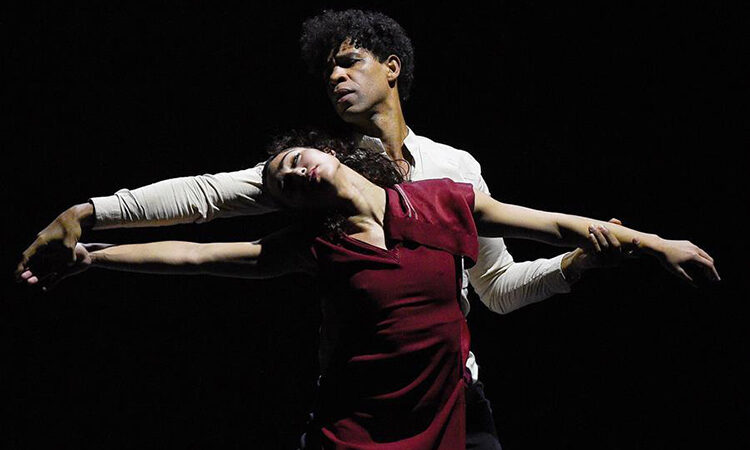 Nominados Carlos Acosta y su compañía a premios británicos de danza