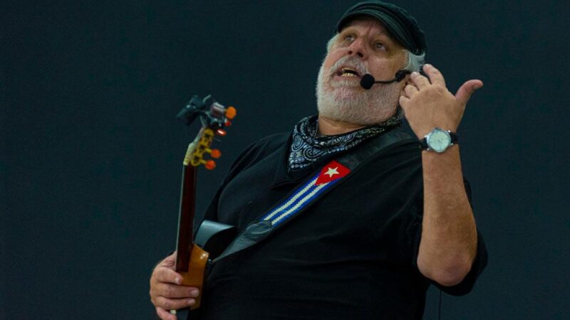 Concierto del trovador cubano Frank Delgado en Bellas Artes