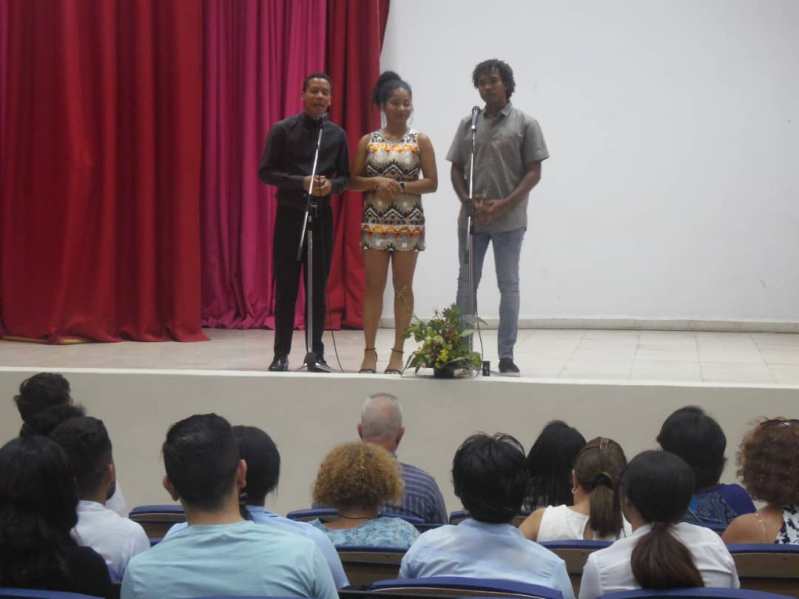 Gala de artistas aficionados de Ciencias Médicas en La Habana