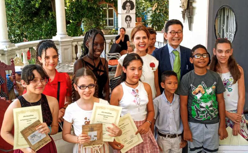 Entregan premios del Concurso Internacional de Haiku en Cuba