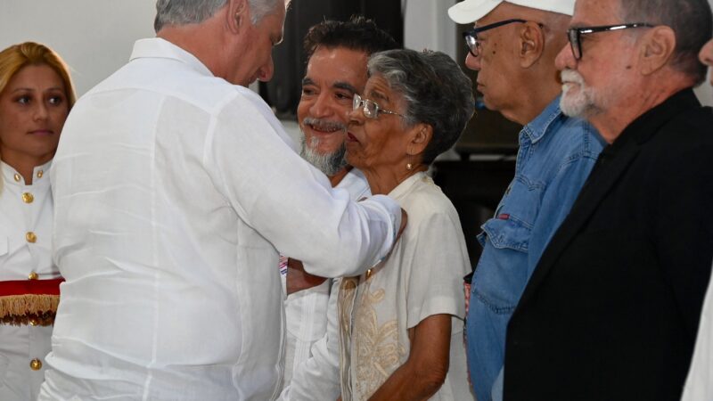 Reconocen a destacadas personalidades vinculadas a la Casa de las Américas