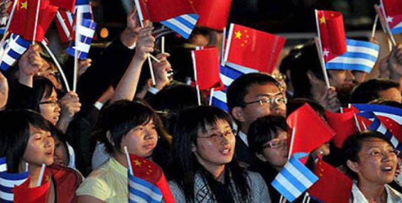 Cuba exime de visado a los ciudadanos chinos