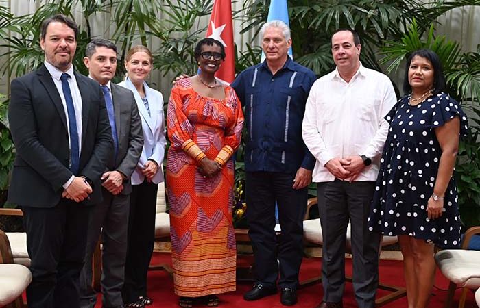 Recibe Díaz-Canel a funcionaria de ONUSIDA