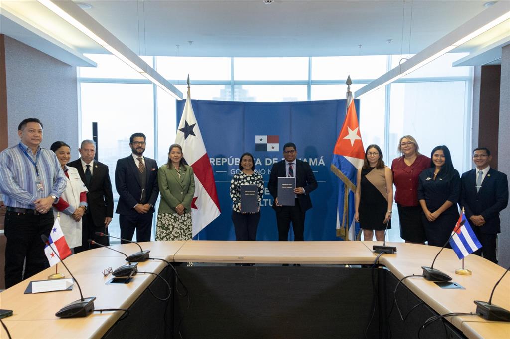 Panamá y Cuba refuerzan cooperación en esfera cultural