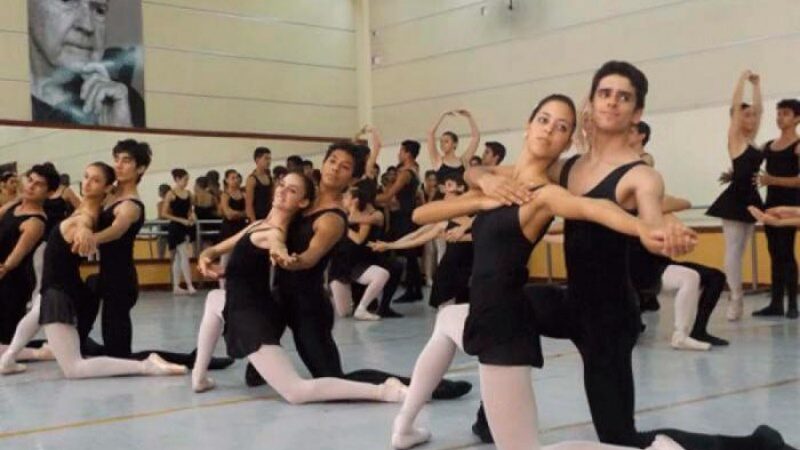 La magia de la danza en Fórum Científico Estudiantil