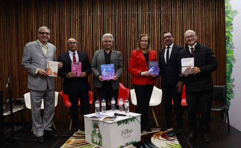 Presentan en Colombia libro del músico cubano Juan Felipe Tartabull