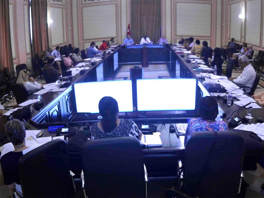 Aprueba el Consejo de Estado seis decretos leyes