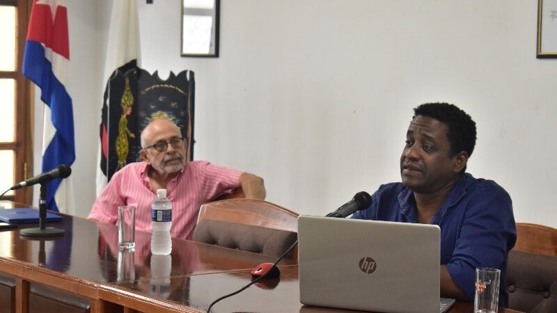 Debaten en la Uneac sobre la racialidad en el humor cubano