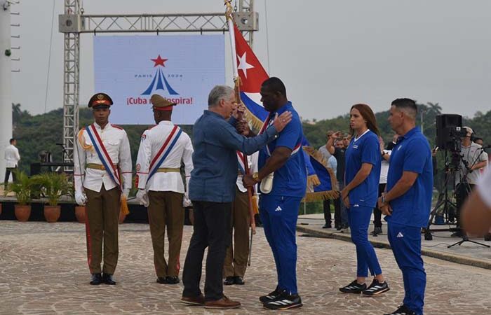 Abanderó Díaz Canel delegaciones olímpica y paralímpica a los Juegos de París 2024